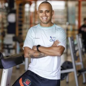 Atleta curitibano busca patrocínio para mundial de paracanoagem
