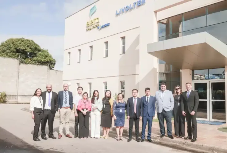 Visando contribuir com a comunidade LGBTQIAPN+, Sou Energy realiza doação de placas solares para casa de acolhimento