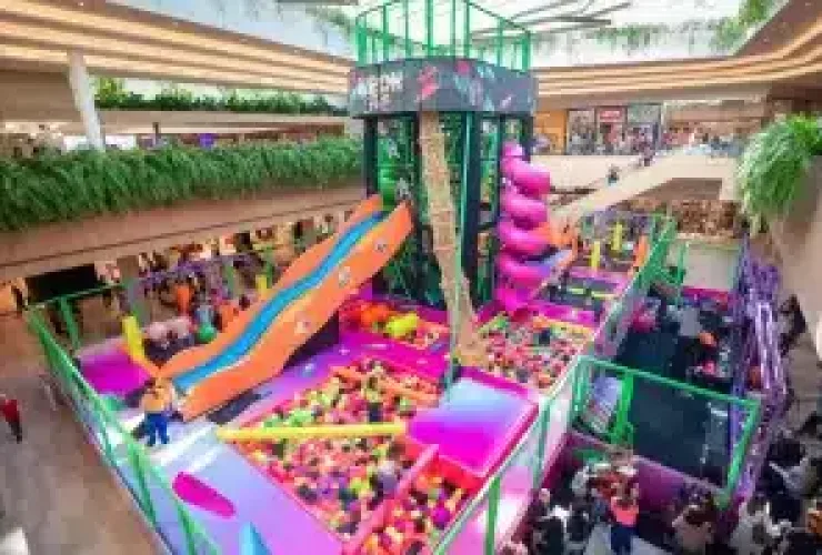 Jockey Plaza Shopping apresenta nova edição da gigante arena Neon Fun