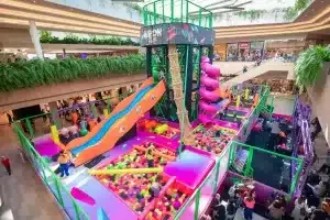Jockey Plaza Shopping apresenta nova edição da gigante arena Neon Fun