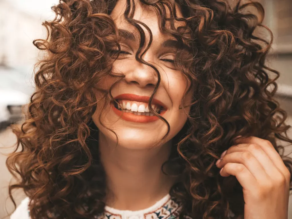 Cores de cabelo para o inverno: conheça as tendências de 2023