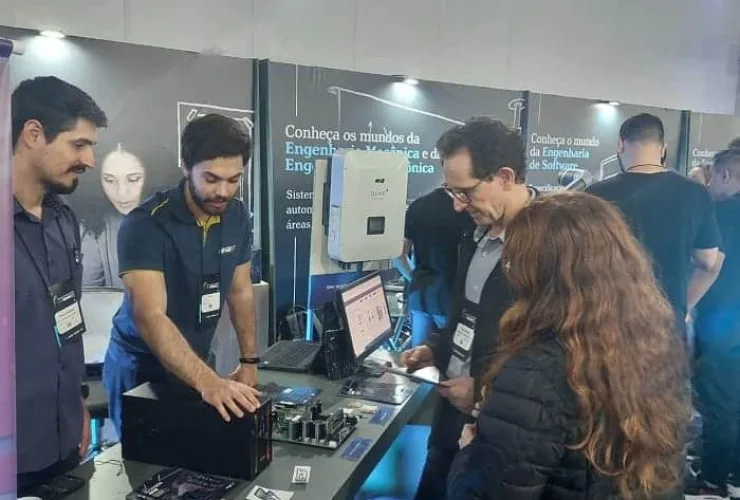 NHS apresentou oportunidades de carreira na indústria em Feira de Profissões da FIEP