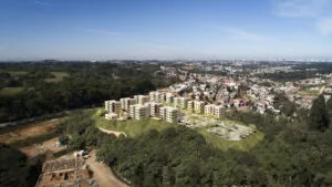 Mais de 170 famílias da Região de Curitiba recebem as chaves da casa própria