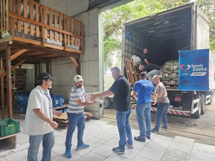 Joinville ganha 13 toneladas de alimentos do Condor, CIPLA e Hipermais
