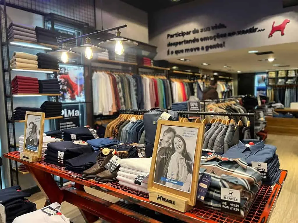 Dia dos Pais: roupas, perfumes, comidas e bebidas são os presentes mais procurados pelos paranaenses