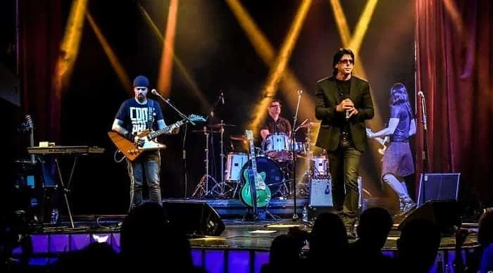 Curitiba recebe tributo ao U2 acompanhado de orquestra

