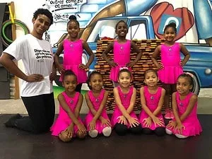 Parceria entre Instituto SYN e OSC Nóiz amplia projetos de educação e cultura na cidade de Deus