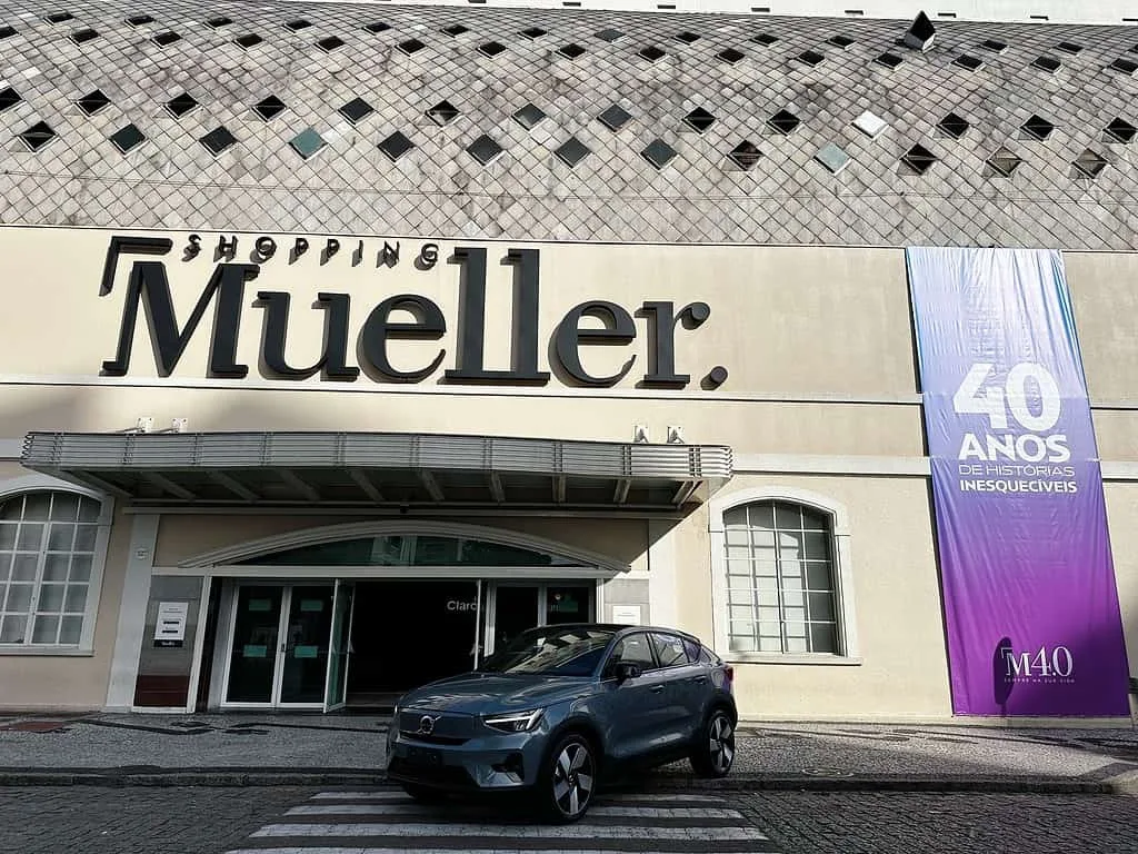 Cultura, arte e prêmio especial marcam o mês de aniversário de 40 anos  do Shopping Mueller