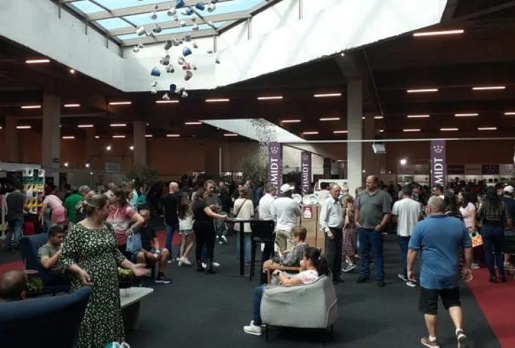 30ª Feira da Louça movimenta região e expositores apostam em feriado promissor

