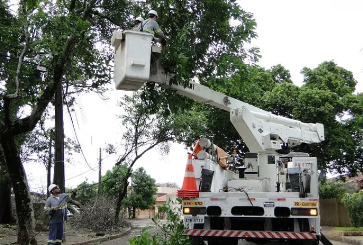 Temporais com ventos fortes afetam rede de energia com cada vez mais intensidade