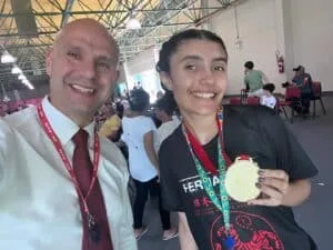 𝗔𝘁𝗹𝗲𝘁𝗮 autista 𝘁𝗿𝗮𝘇 𝗼𝘂𝗿𝗼 𝗽𝗮𝗿𝗮 𝗖𝘂𝗿𝗶𝘁𝗶𝗯𝗮 𝗻𝗼 𝗖𝗮𝗺𝗽𝗲𝗼𝗻𝗮𝘁𝗼 𝗣𝗮𝗿𝗮𝗻𝗮𝗲𝗻𝘀𝗲 𝗱𝗲 𝗞𝗮𝗿𝗮𝘁ê