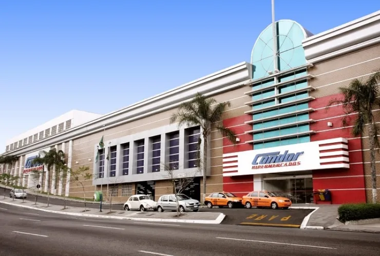 Condor Champagnat realiza mutirão de emprego
