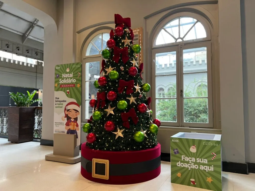 Natal Solidário - Shopping Curitiba. Foto Lívia Pulchério
