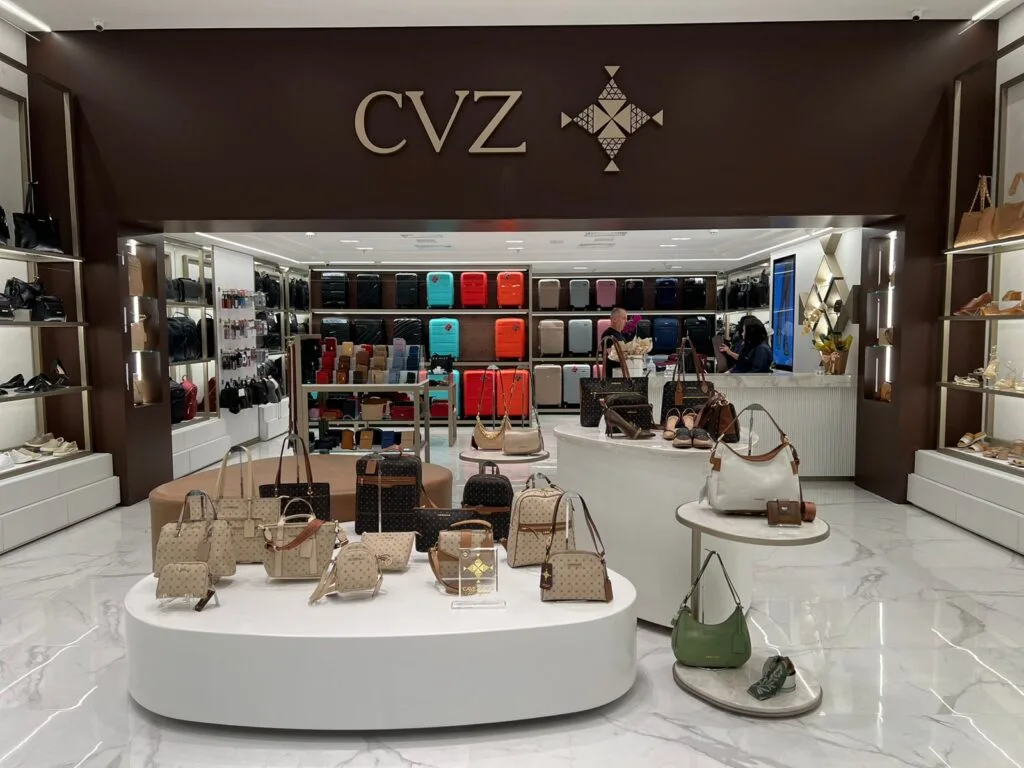 Mr. Cat, Cavezzale e Mahogany reinauguram lojas no Shopping Curitiba