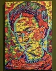 Frida Kahlo Desvendada: Uma Viagem Sensorial Pelas Cores da Persistência no Espaço de Arte Francis Bacon