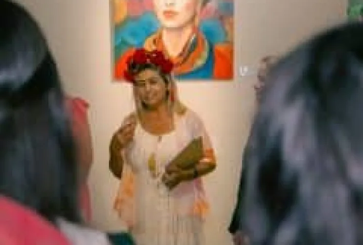 Frida Kahlo Desvendada: Uma Viagem Sensorial Pelas Cores da Persistência no Espaço de Arte Francis Bacon