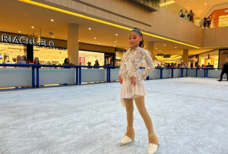 Jockey Plaza Shopping anuncia shows e aulas em sua pista de patinação no gelo