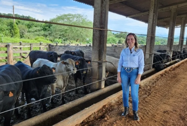  Adriane Azevedo representa a força feminina da CooperAliança