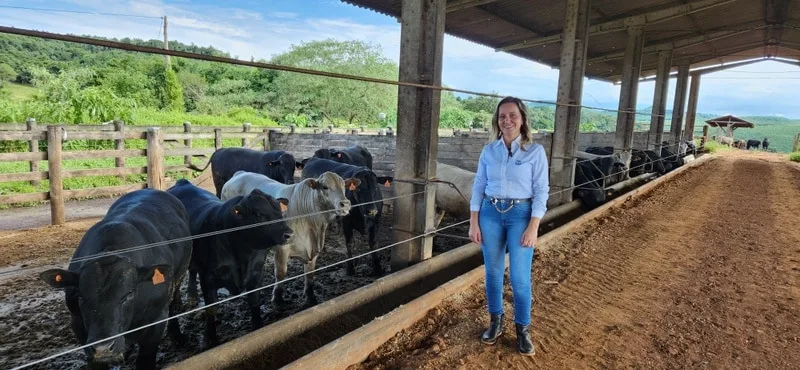  Adriane Azevedo representa a força feminina da CooperAliança