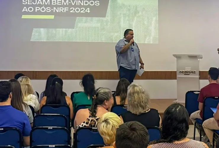 Presidente do Sindilojas PG recebe empreendedores no evento de pós-NRF