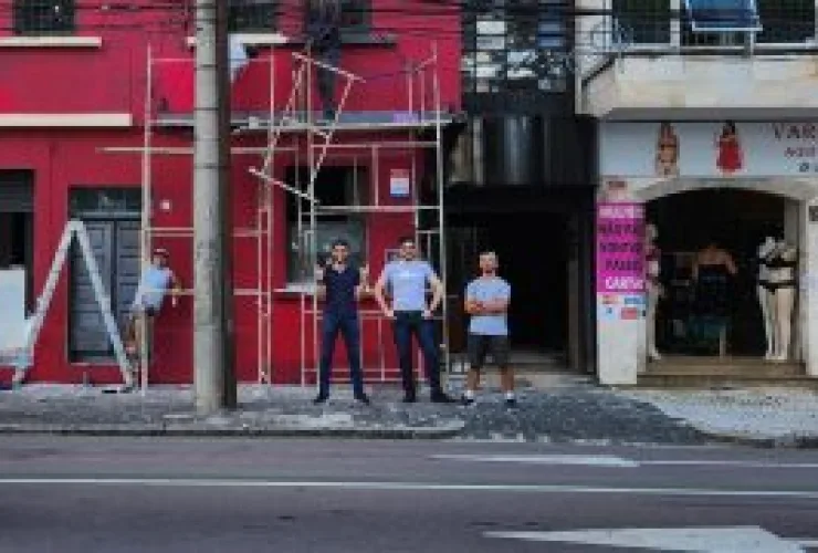 Revivendo a Era de Ouro, Bar Invasão do Teatro é o Novo Epicentro do Rock em Curitiba