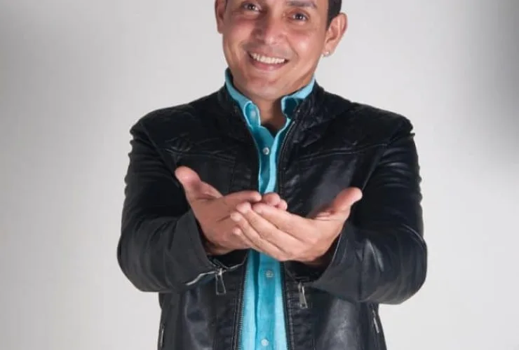 Cantores lançam música em homenagem a Roberto Carlos e revertem lucro para ação social