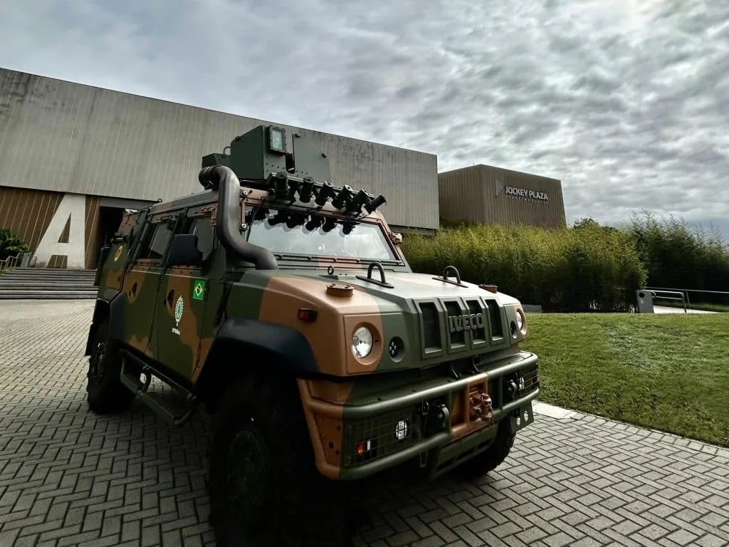 Jockey Plaza Shopping recebe evento em comemoração à semana do exército e a banda da 5ª Divisão de Exército