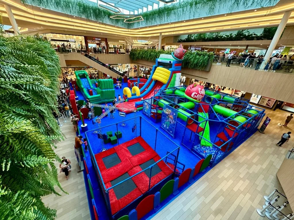 Jockey Plaza Shopping recebe o Mega Parque do Gato Galáctico