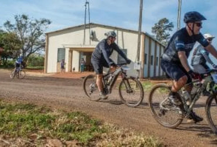 Mais de 200 ciclistas de 25 cidades participaram da primeira edição do Desafio das Capelas