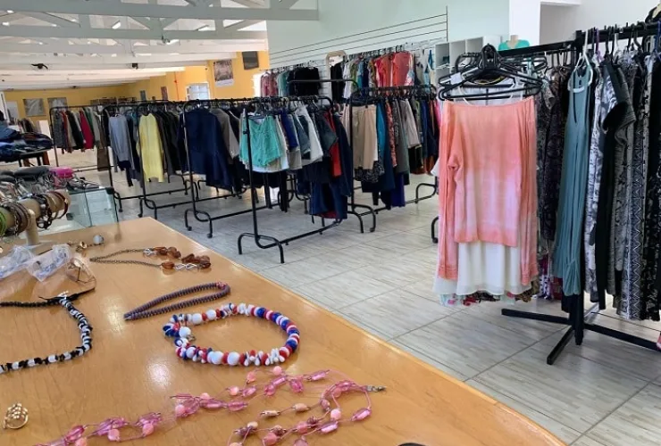 Bazar Solidário de Dia das Mães na Socorro aos Necessitados