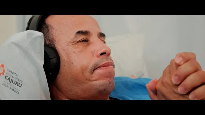 Pacientes do Hospital Universitário Cajuru ganham músicas personalizadas por Inteligência Artificial