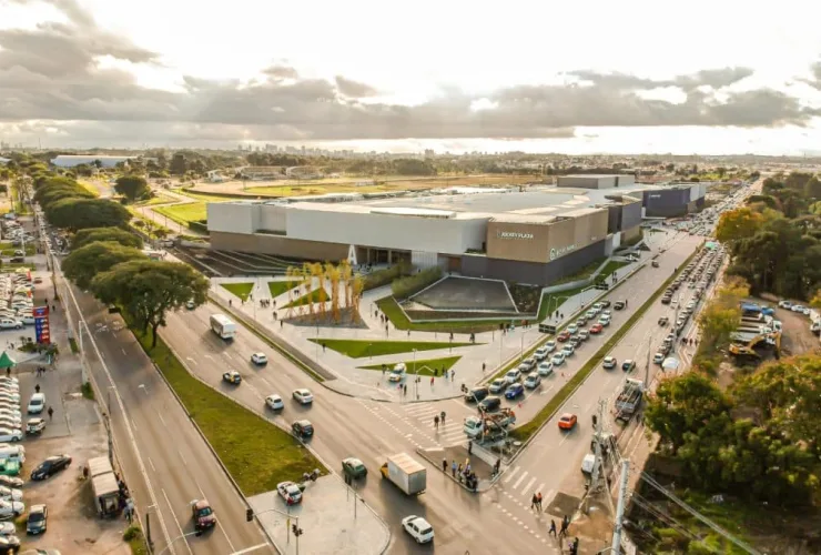 Jockey Plaza Shopping oferece orientação gratuita para declaração do IR em parceria com a UniBrasil