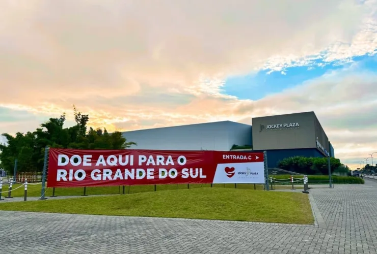 Jockey Plaza Shopping une forças de clientes, lojistas e funcionários e arrecada doações para o Rio Grande do Sul