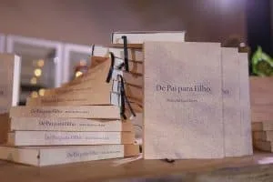 Livro “De Pai para Filho” está disponível para aquisição