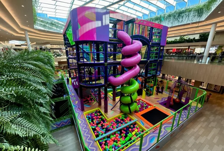 Com atrações inéditas, Jockey Plaza Shopping apresenta a gigante Arena Neon Fun