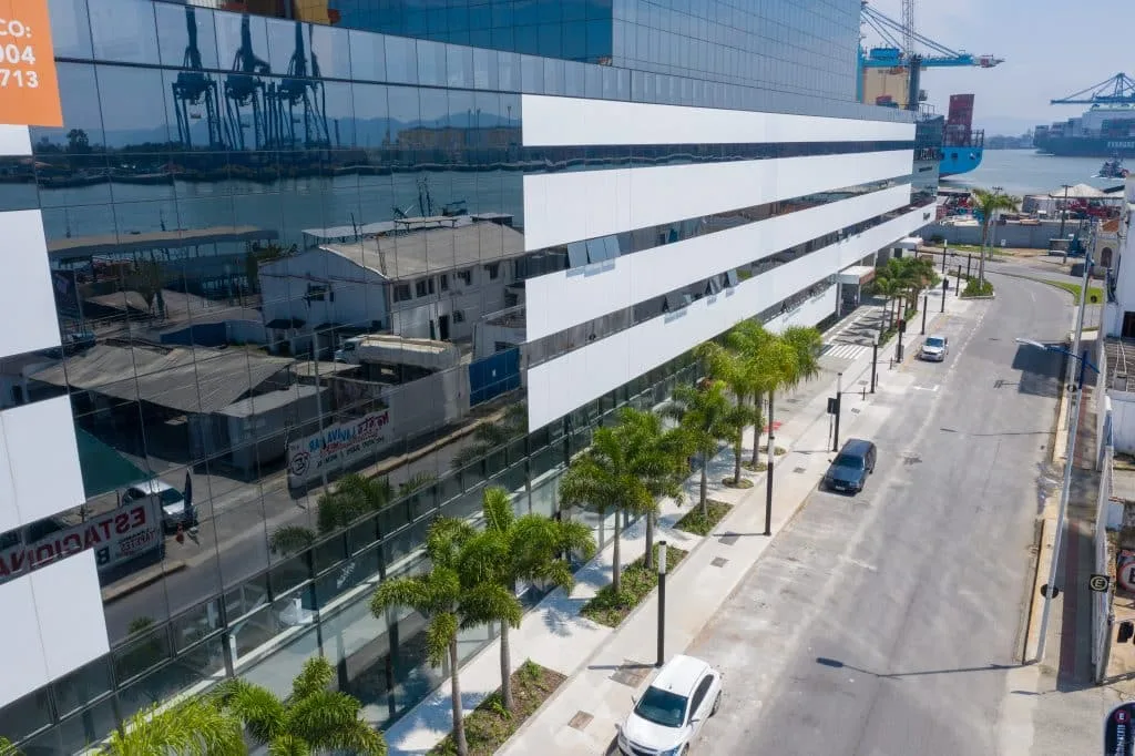 Construtora completa intervenção urbana de mais de 80 mil m² e cidade desponta em valorização