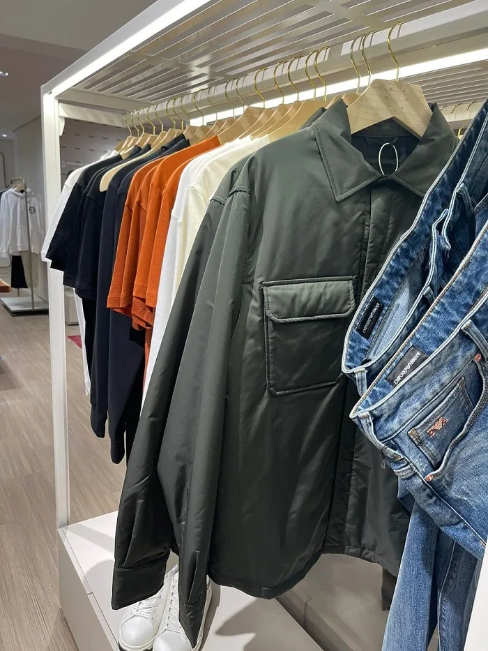 Nova coleção da Emporio Armani chega ao Sul do país