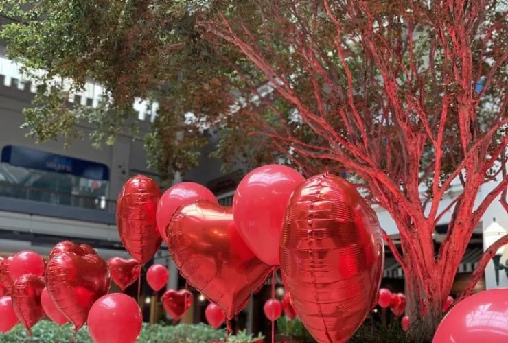 No Dia dos Namorados, Shopping Curitiba será decorado com milhares de balões de coração