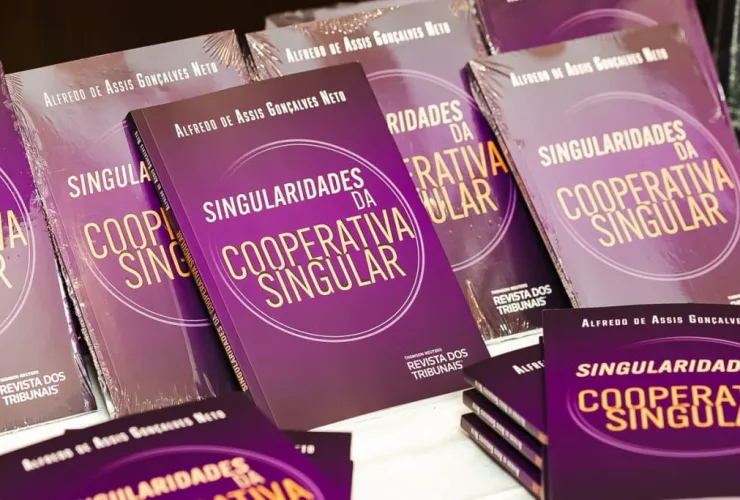 Alfredo de Assis Gonçalves Neto lança o livro Singularidades da Cooperativa Singular