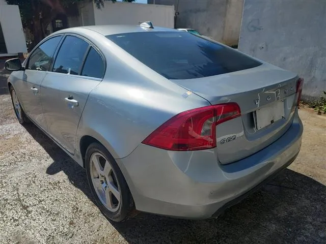 Leilão tem carros a partir de R$ 1,7 mil