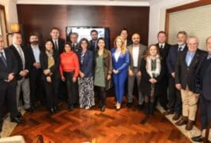 Cônsul da Coreia do Sul participa de café da manhã