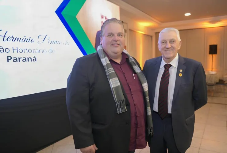 Sindilojas PG parabeniza título de Cidadão Honorário do Paraná a Paulo Hermínio Pennacchi