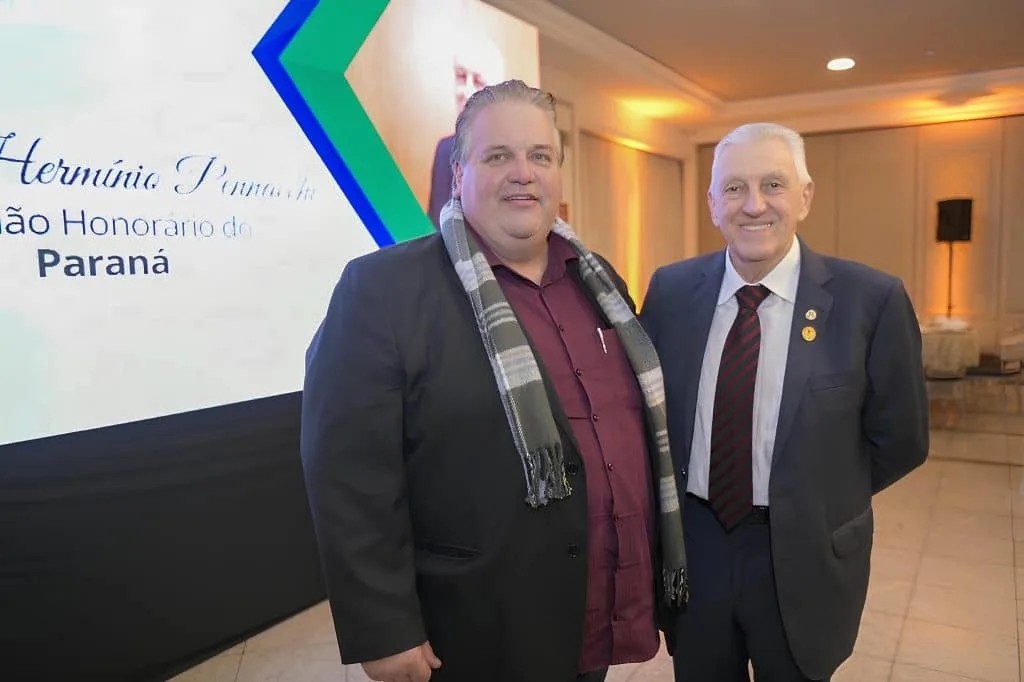 Sindilojas PG parabeniza título de Cidadão Honorário do Paraná a Paulo Hermínio Pennacchi