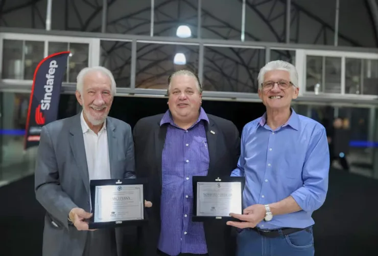 Sindilojas PG participa de homenagem a Darci Piana e Norberto Ortigara