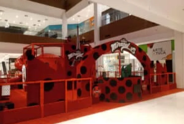Parque inspirado no desenho Miraculous é inaugurado no Catuaí Maringá