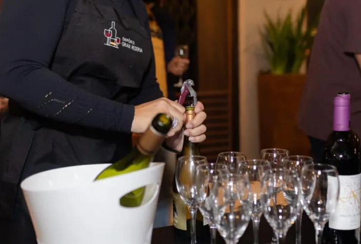 Palestras e degustações de vinhos no mês dos pais do Shopping Curitiba