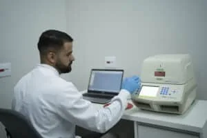 Com quatro vírus diversos causando gripe no inverno, aumenta importância do diagnóstico molecular