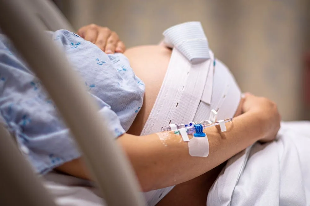 Analgesia peridural no parto pode reduzir  complicações maternas graves