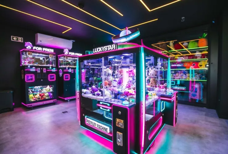 KiDMax abre as portas no Shopping Curitiba, com mais de 20 máquinas de pelúcias, em um espaço de 80 m²