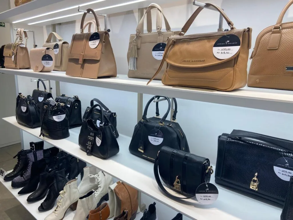 Grife Jorge Bischoff oferta descontos de até 70% na sua primeira loja em formato franquia Outlet